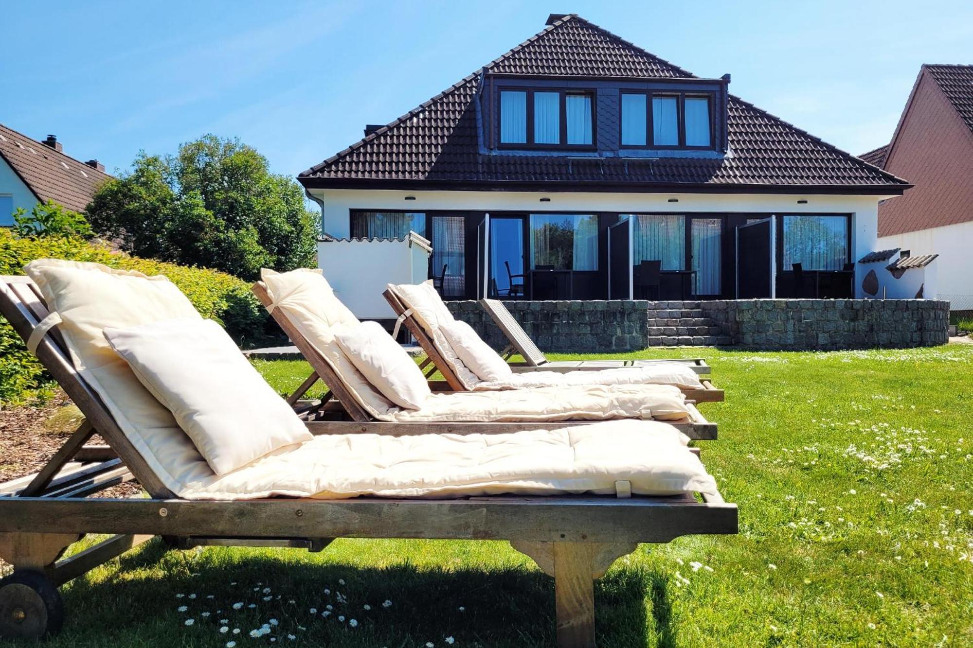 Ostsee Strandoase: Moderne Ferienwohnung mit Sonnenterrasse Scharbeutz Exterior photo